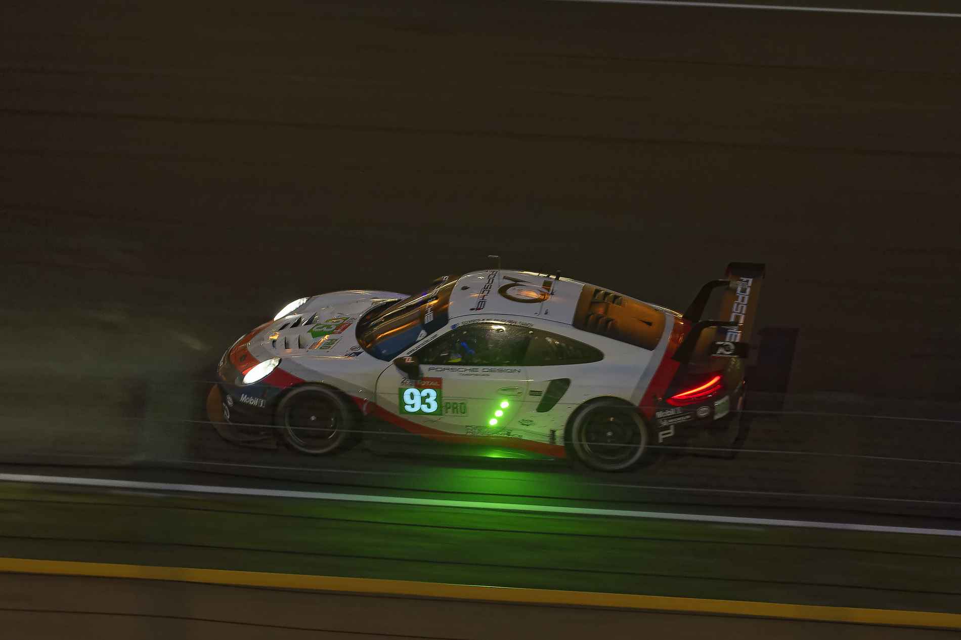 LeMans24-2018-D4S7467-PYA