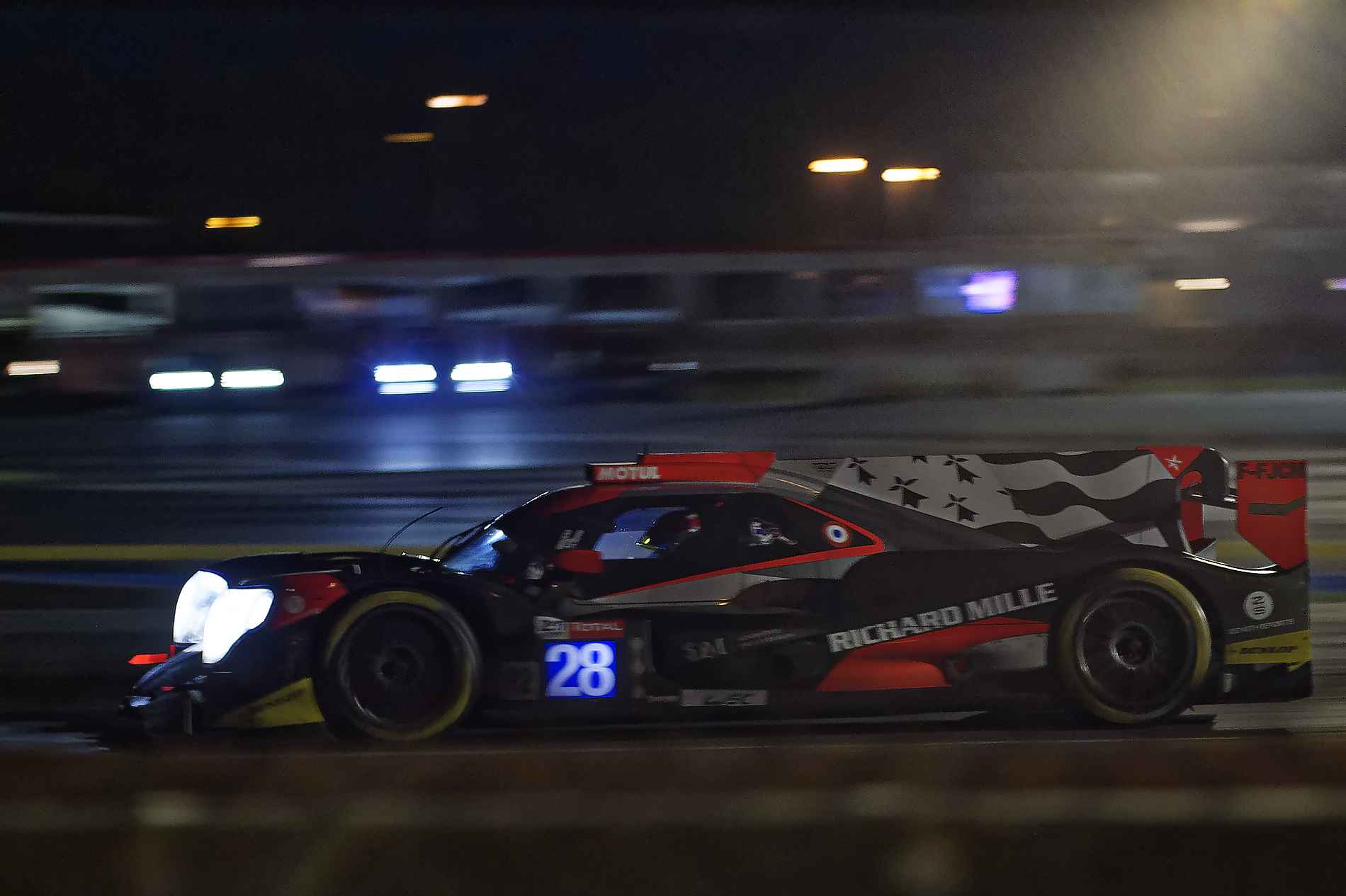 LeMans24-2018-D4S7473-PYA