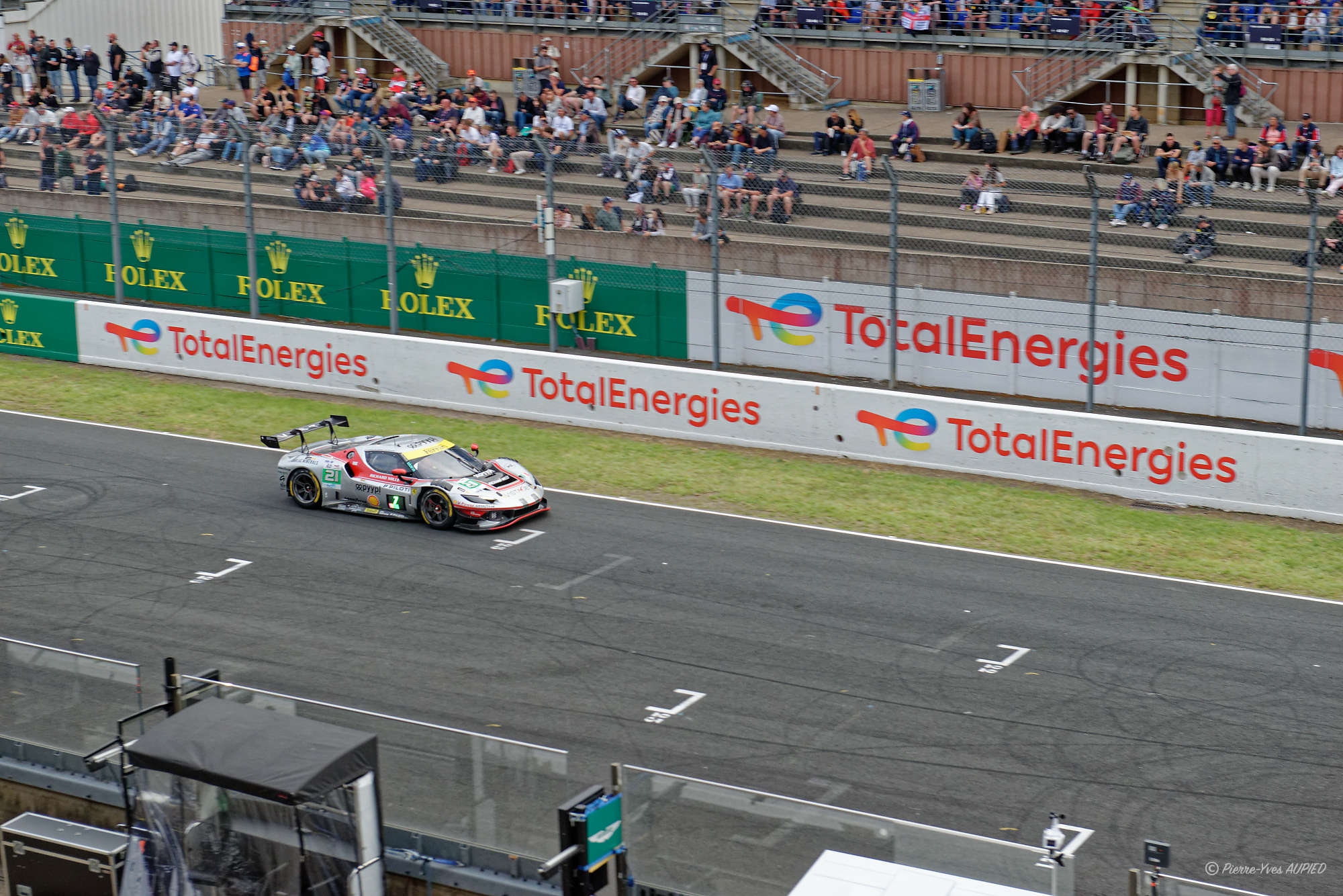 N° 21 FERRARI 296 LMGT3 Evo en catégorie LMGT3 - 24 H du Mans 2026 - 993D8C