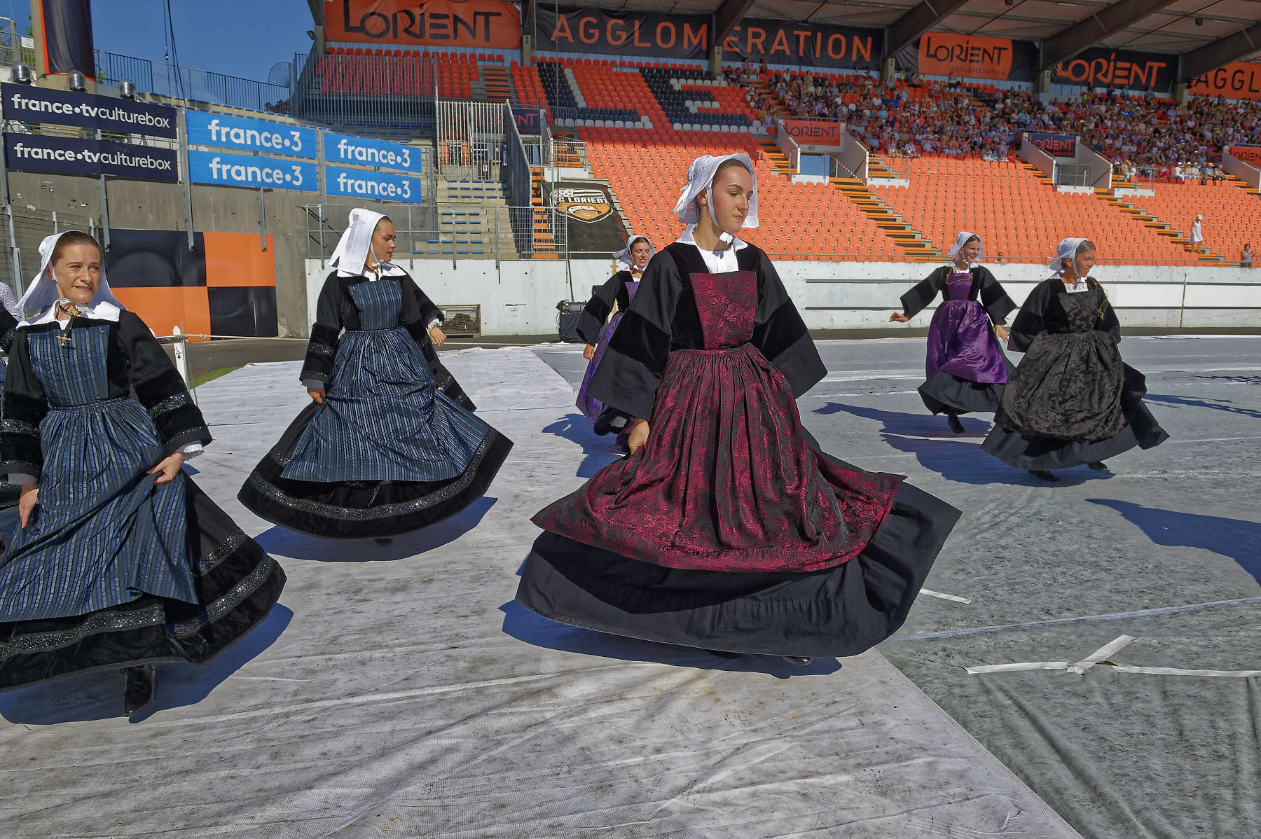 interceltique-2018-image12956-kerlenn-pondi-cercle-de-pontivy