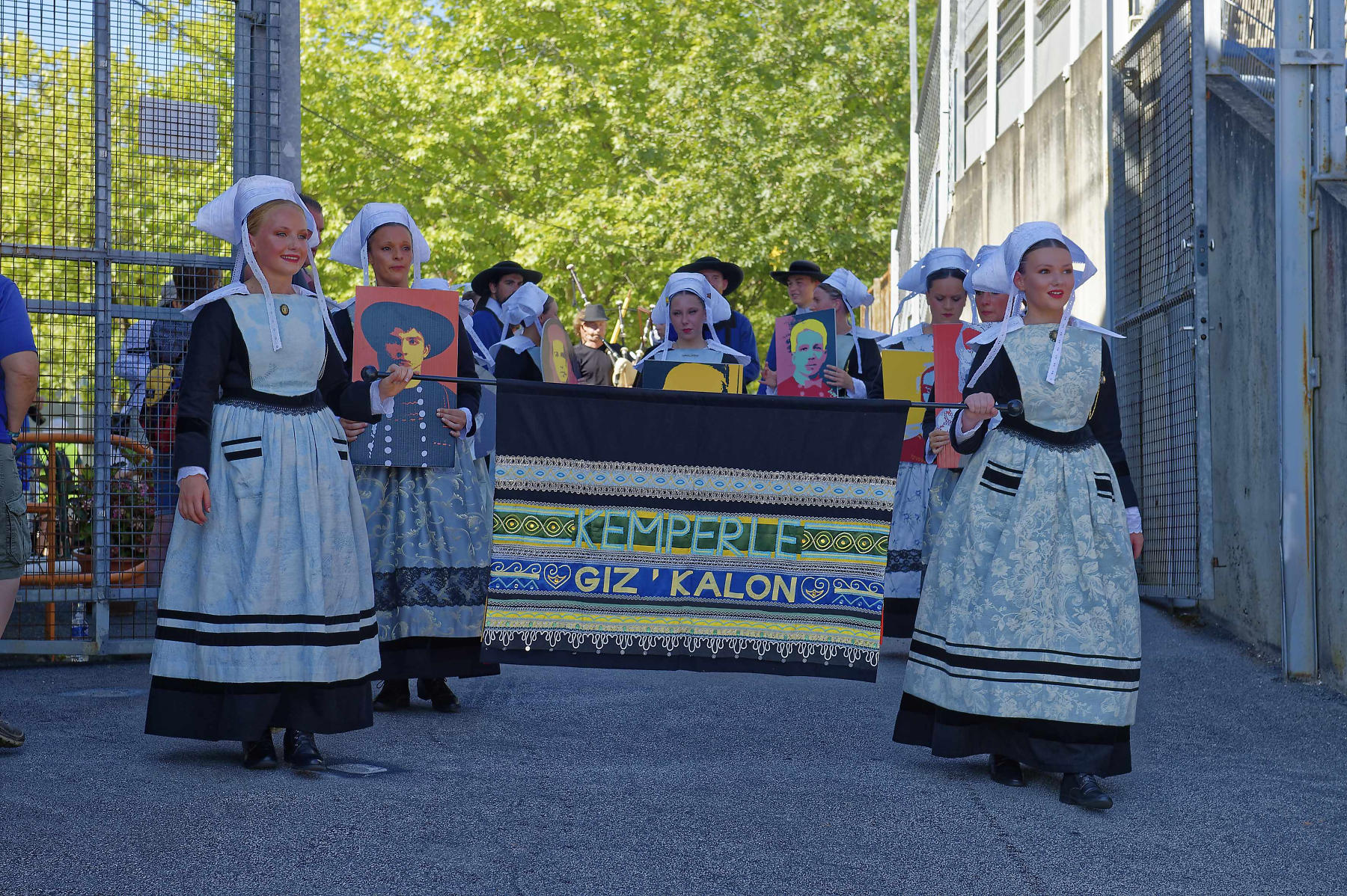 interceltique-2018-image13043-cercle-giz-kalon-de-quimperlé