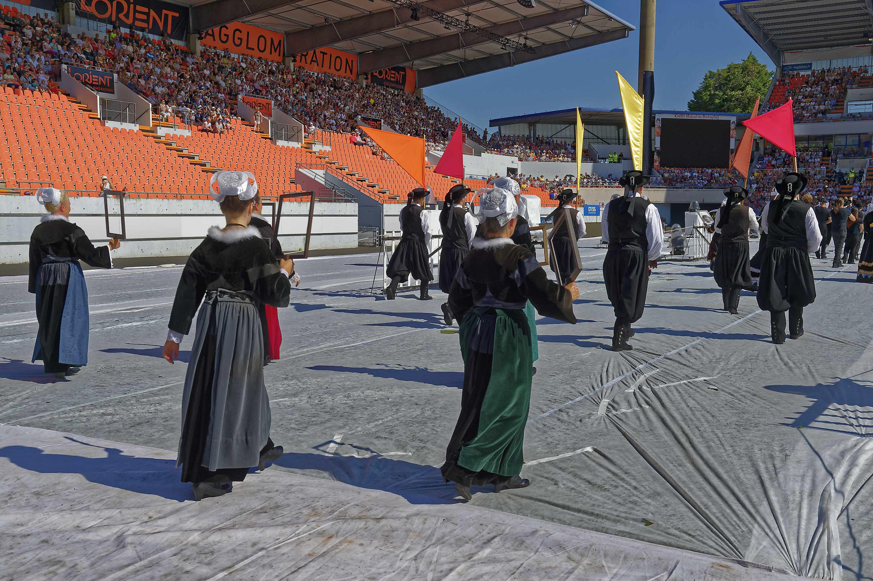 interceltique-2018-image13083-cercle-giz-kalon-de-quimperlé