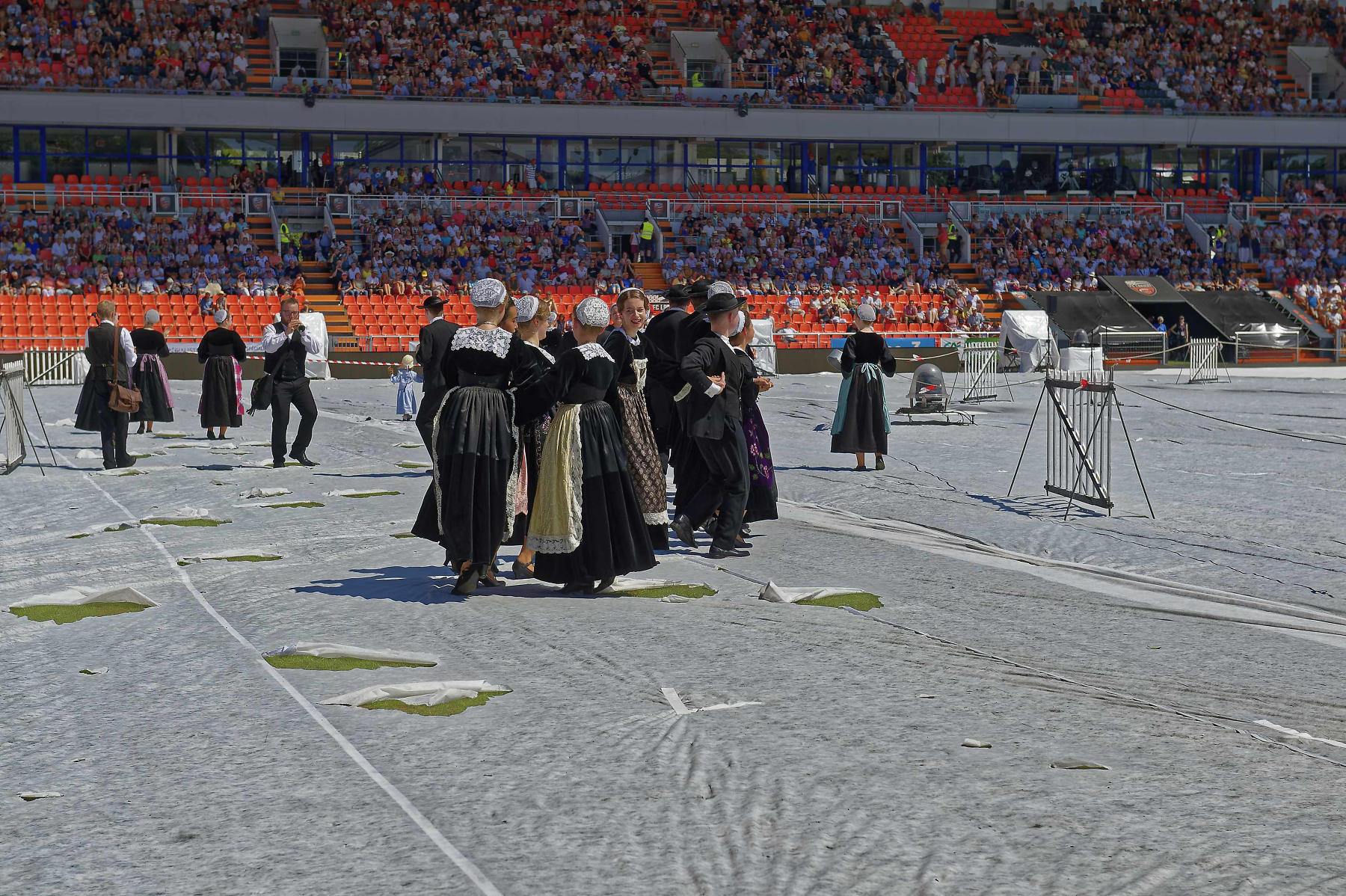interceltique-2018-image13854-cercle-brug-ar-menez-de-spézet